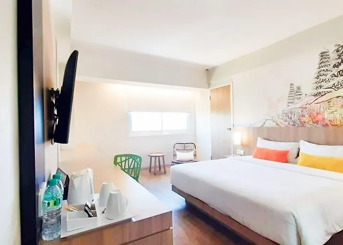 Zuri Express Hotel 3*