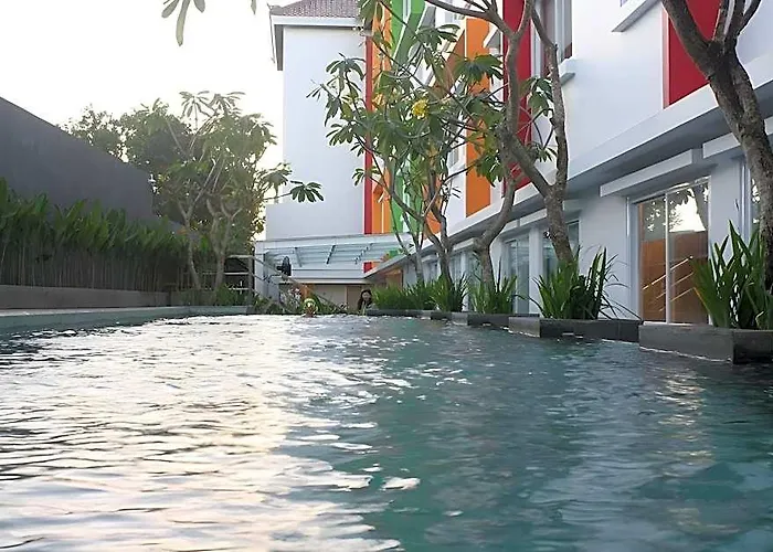 Zuri Express Hotel 3*